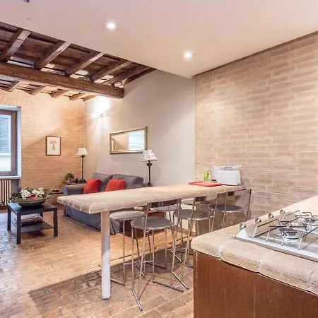Apartment Enchanting Two Bedroom Navona Rome