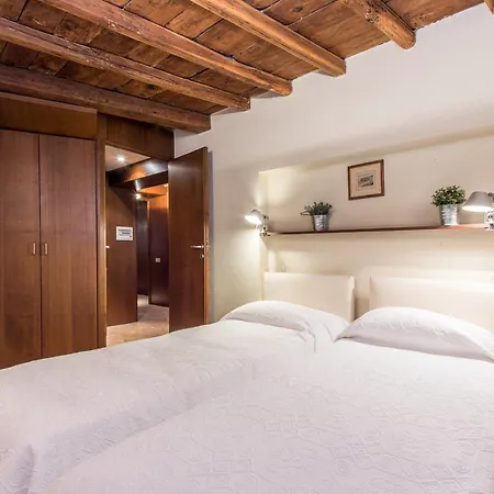 Apartment Enchanting Two Bedroom Navona *