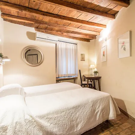Enchanting Two Bedroom Navona Apartment