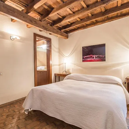 Apartment Enchanting Two Bedroom Navona