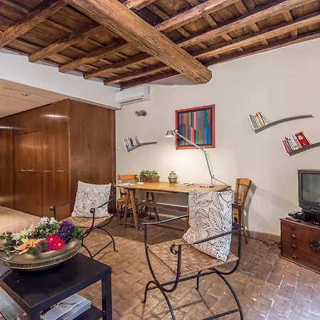 Apartment Enchanting Two Bedroom Navona
