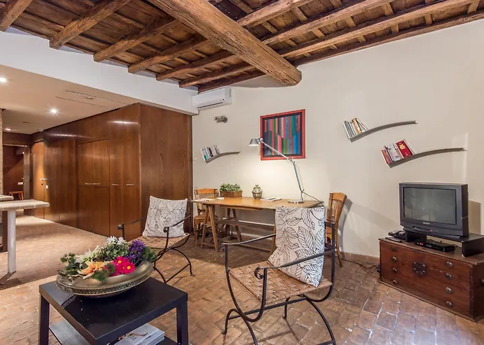 Daire Enchanting Two Bedroom Navona